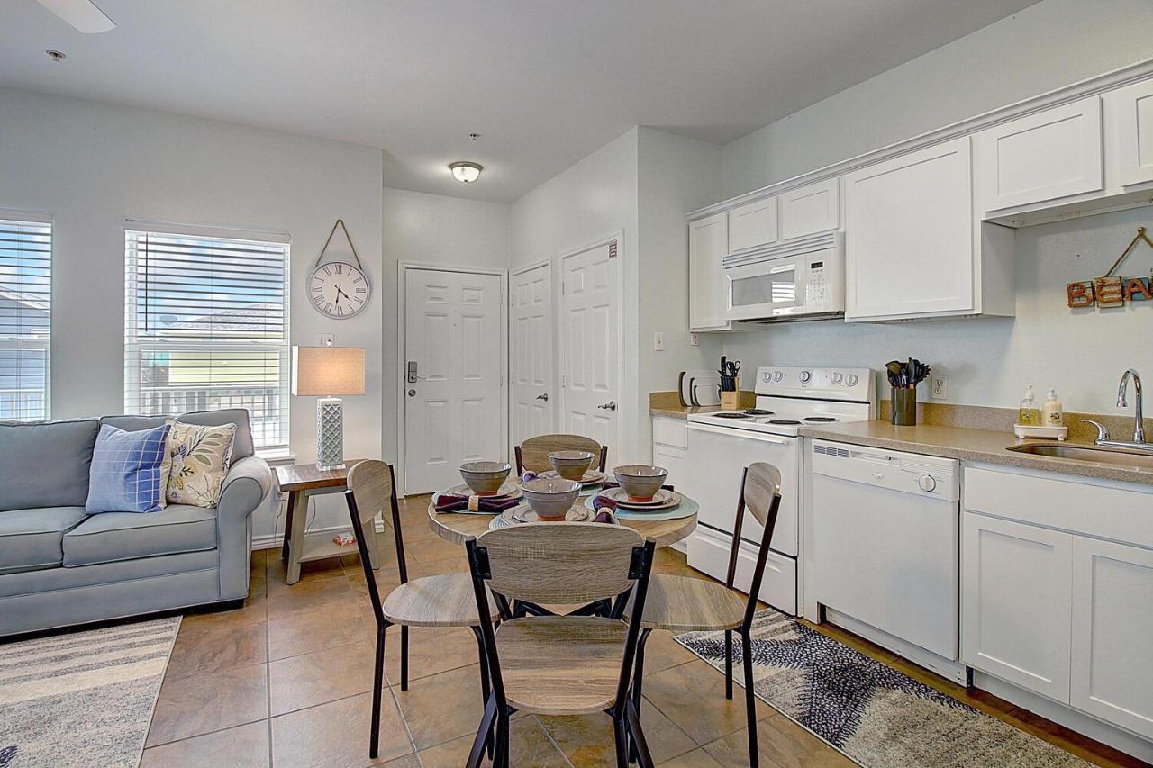 Shorts Story Apartment Port Aransas Exterior photo