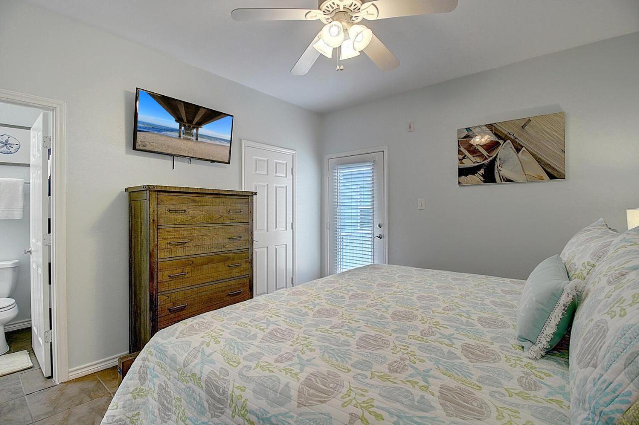 Shorts Story Apartment Port Aransas Exterior photo